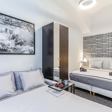 Apartment Old Town Riverside Loft Prag