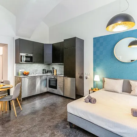 Old Town Riverside Loft *
