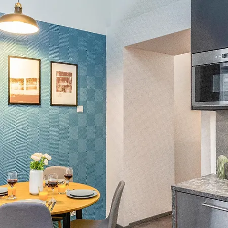 Old Town Riverside Loft Apartment